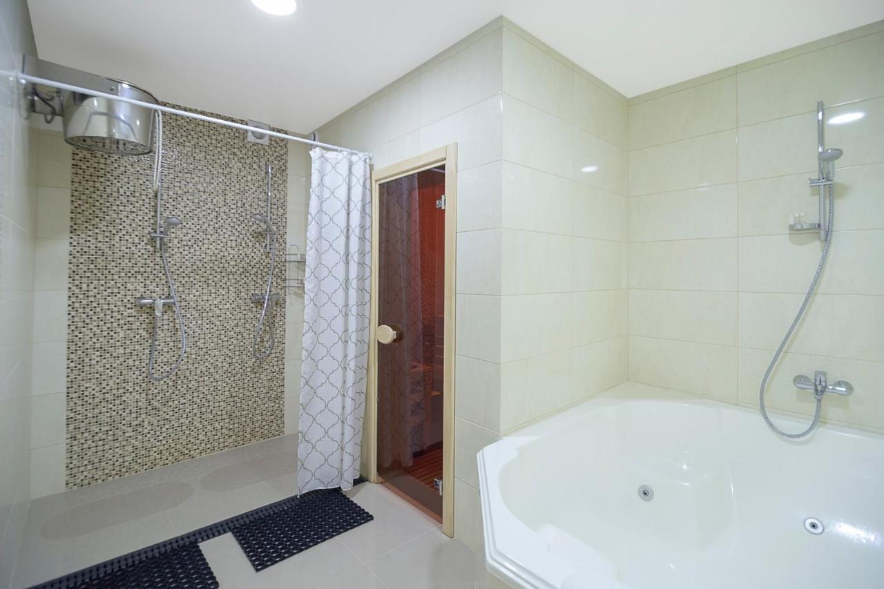 SPA Hotel Galera Kiev Esterno foto